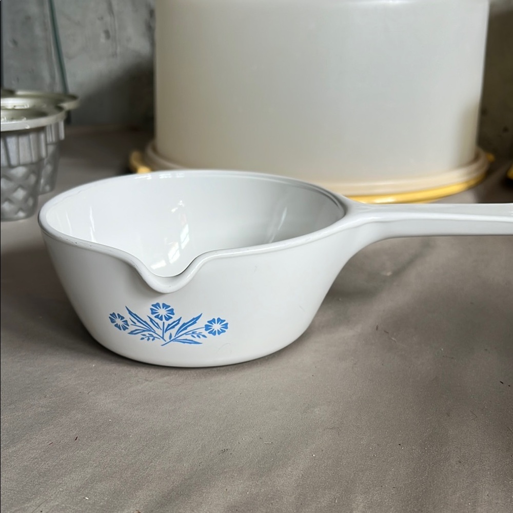 CORNING WARE CORNFLOWER BLUE White Saucepan with Blue Floral Design - Picture 1 of 2